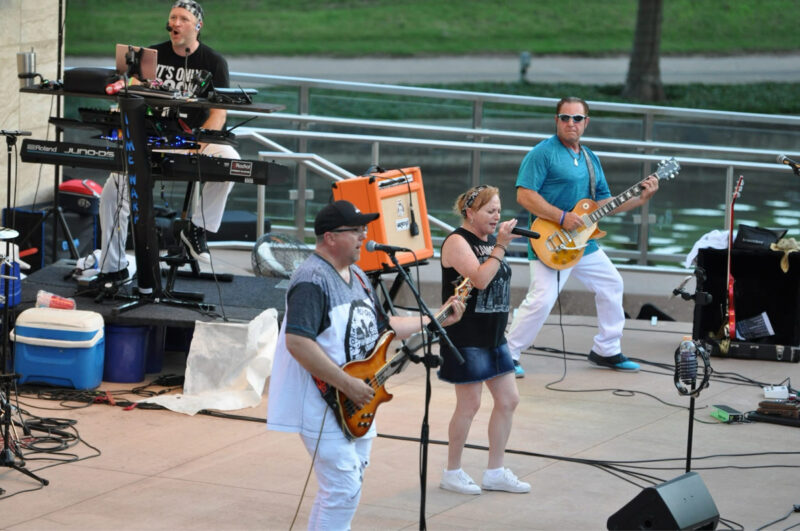 73E4D1DC-5A52-46D4-80CE-B90C04C85407