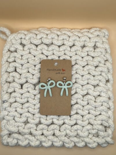 82108898-9555-4F44-9DEB-82F5B044E64E