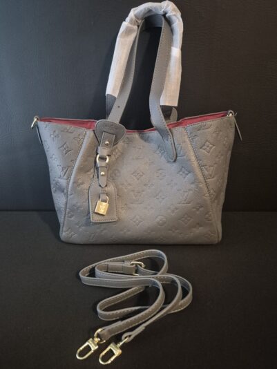 3c18e059-8365-467a-a066-4af31a62b233