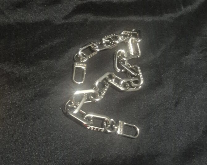 a8685584-b589-4b4e-9fb1-8fcfd6503608