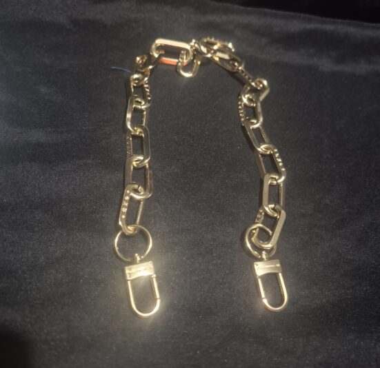 fd9f4c8c-87ee-4011-ba39-aab20915ecf5